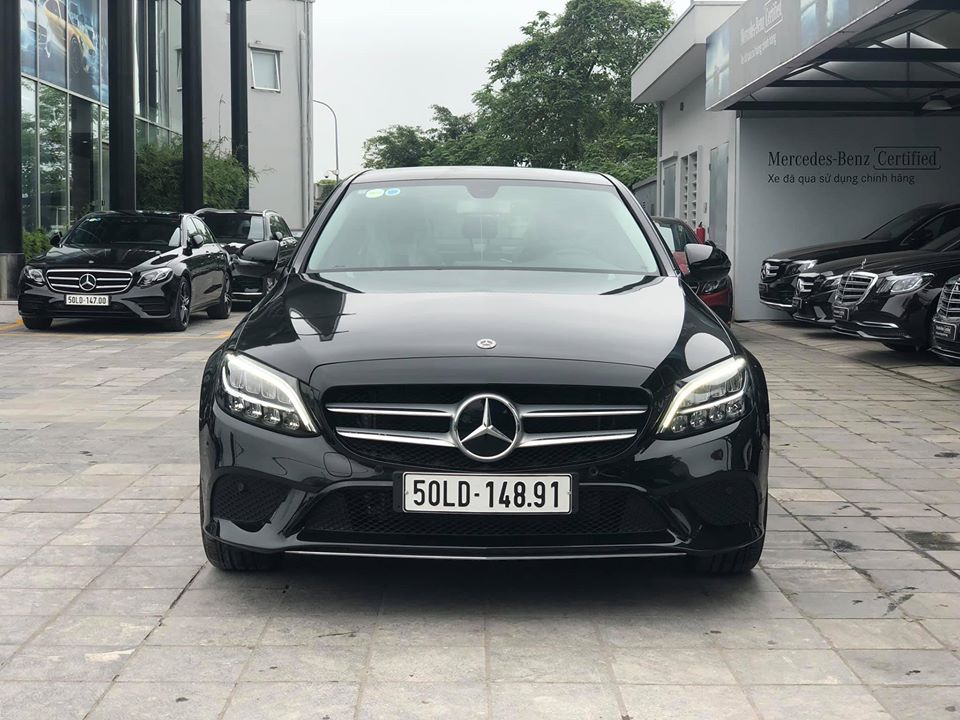 Mercedes Benz C200 2022 xe trng bày bán thanh lý giá cc 