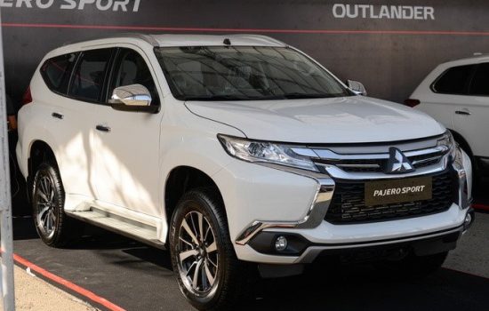 Giá xe Mitsubishi Pajero Sport tại đại lý giảm tới 200 triệu đồng, dọn kho đón xe mới