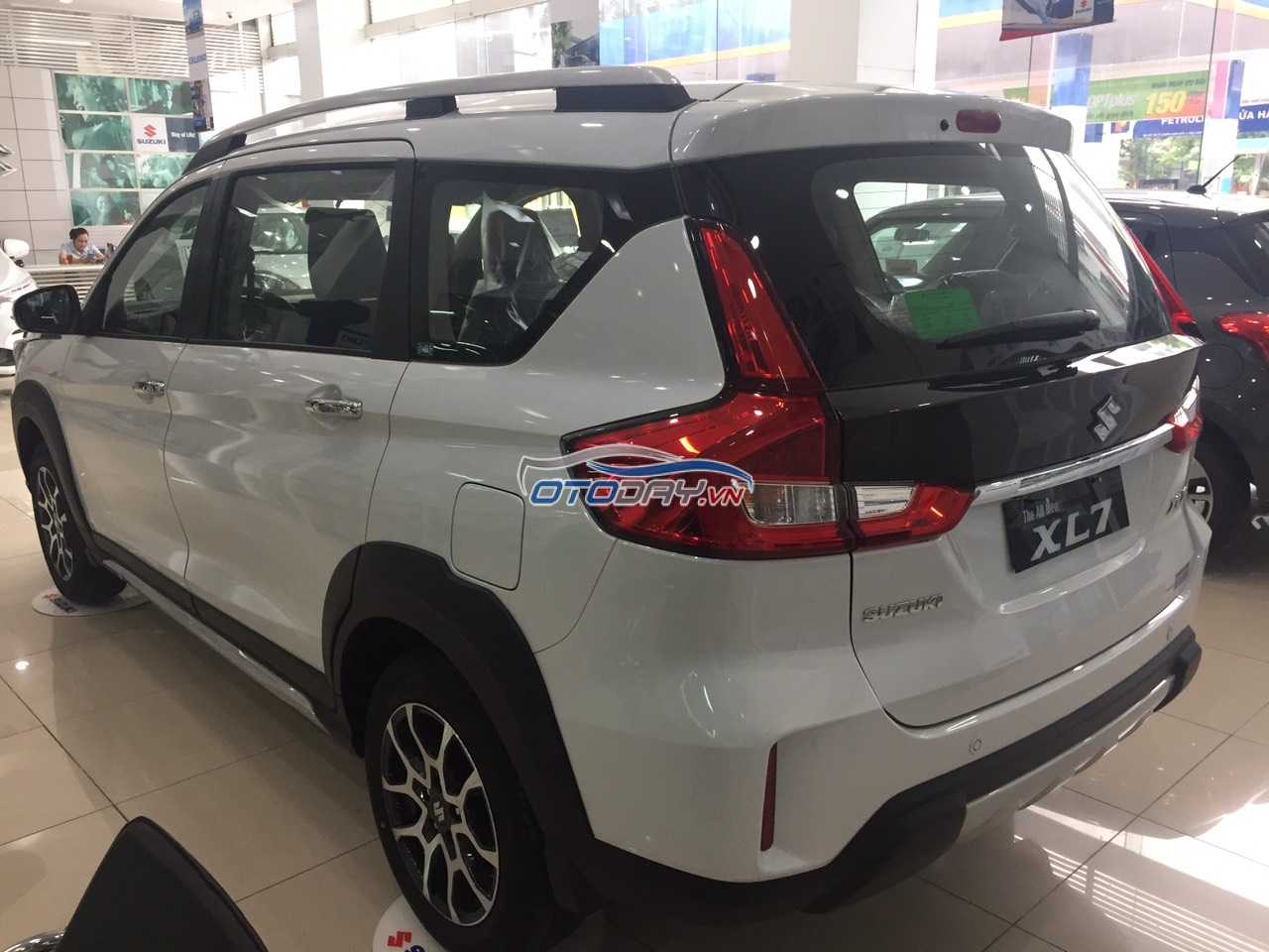 Suzuki XL7 nhập khẩu Indonesia, Đủ màu, Giao xe ngay.