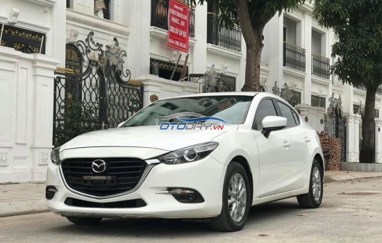 Mazda 3 màu trắng sản xuất 2017 fl